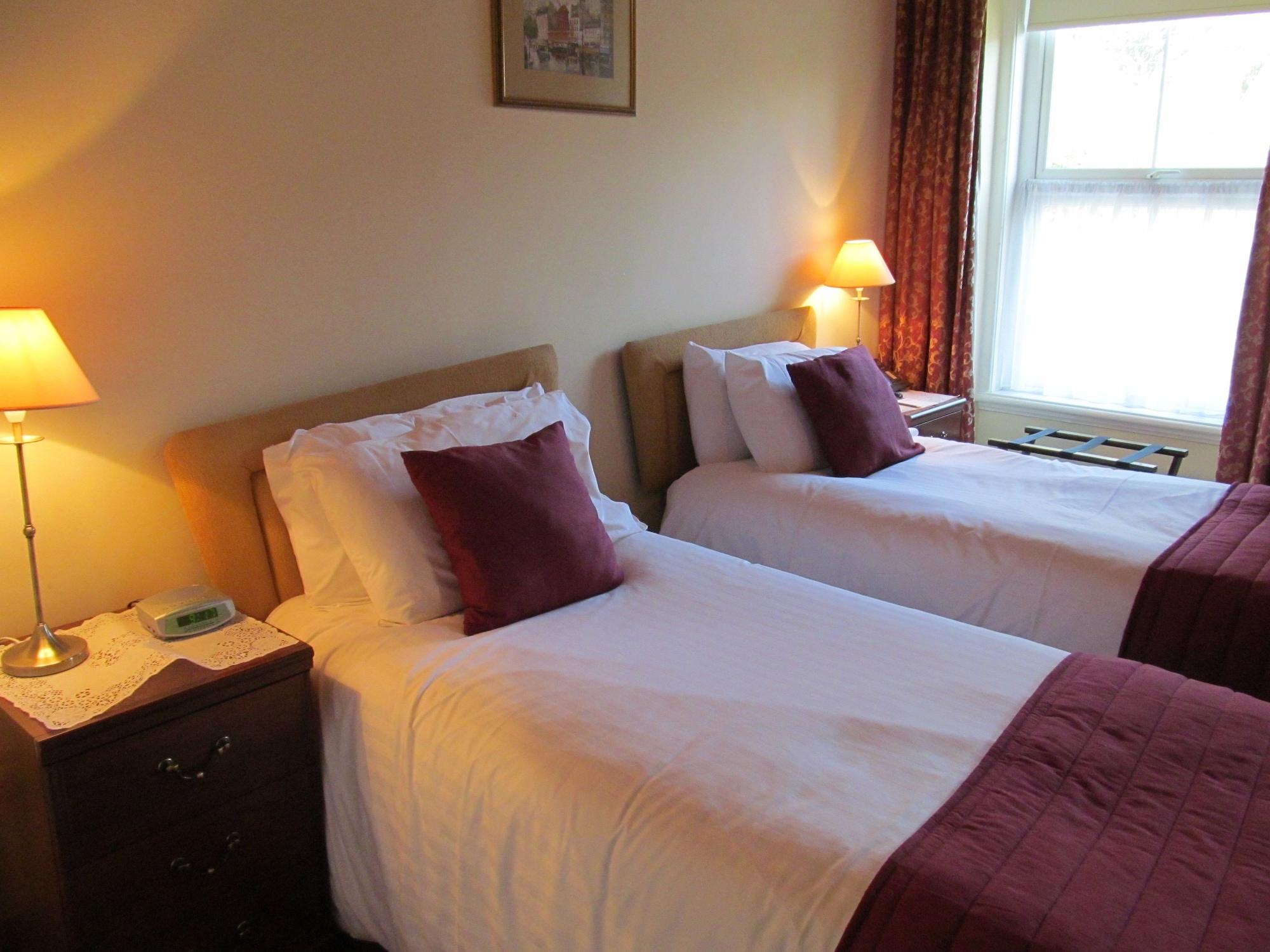 The Shrubbery Hotel, Ilminster Extérieur photo
